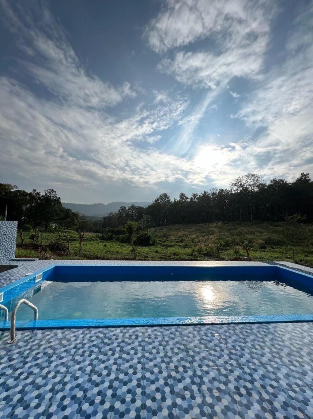 Wildglamps Athirappilly Hotel Exterior foto